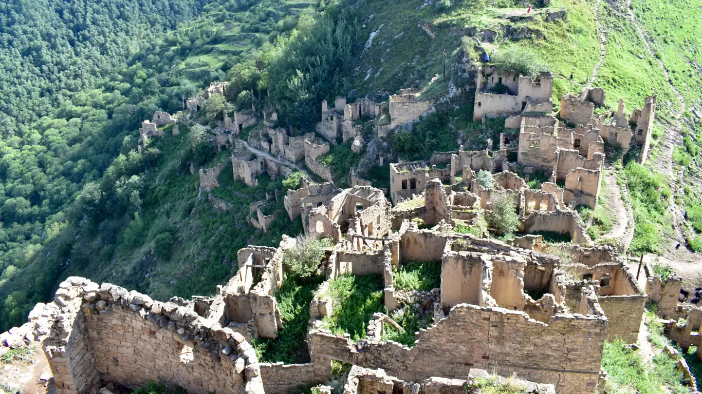 холмы, дома